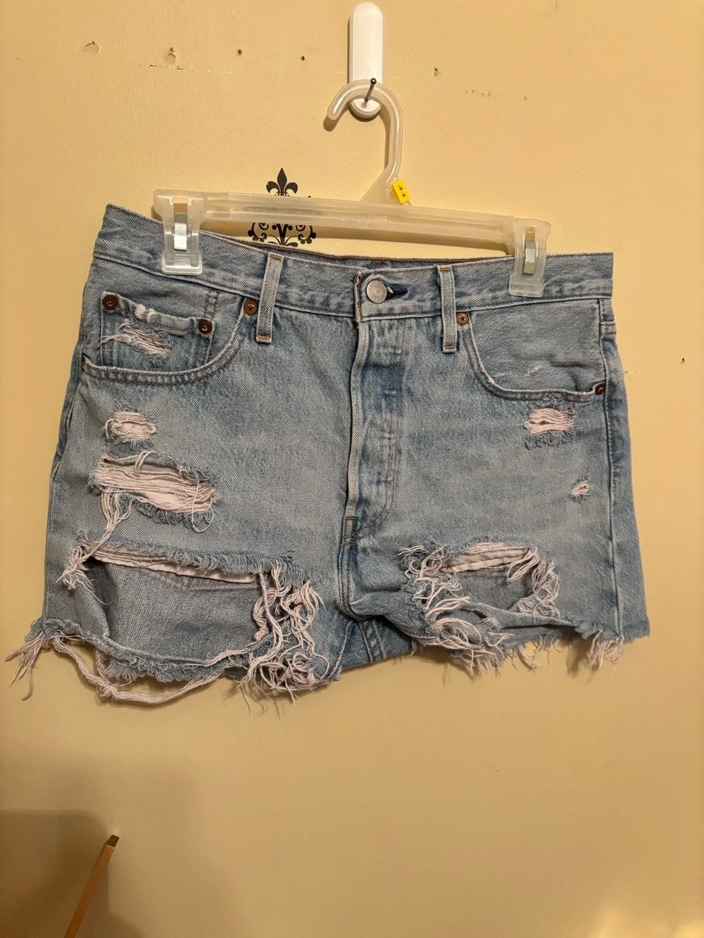 Levis 501 Shorts Womens size 28 Denim Cutoff ripped
